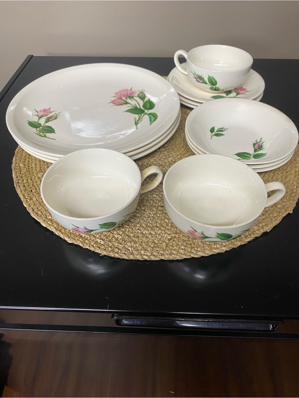 Classic Rose Pattern White Porcelain Tea Set - White with Pink Floral Accents